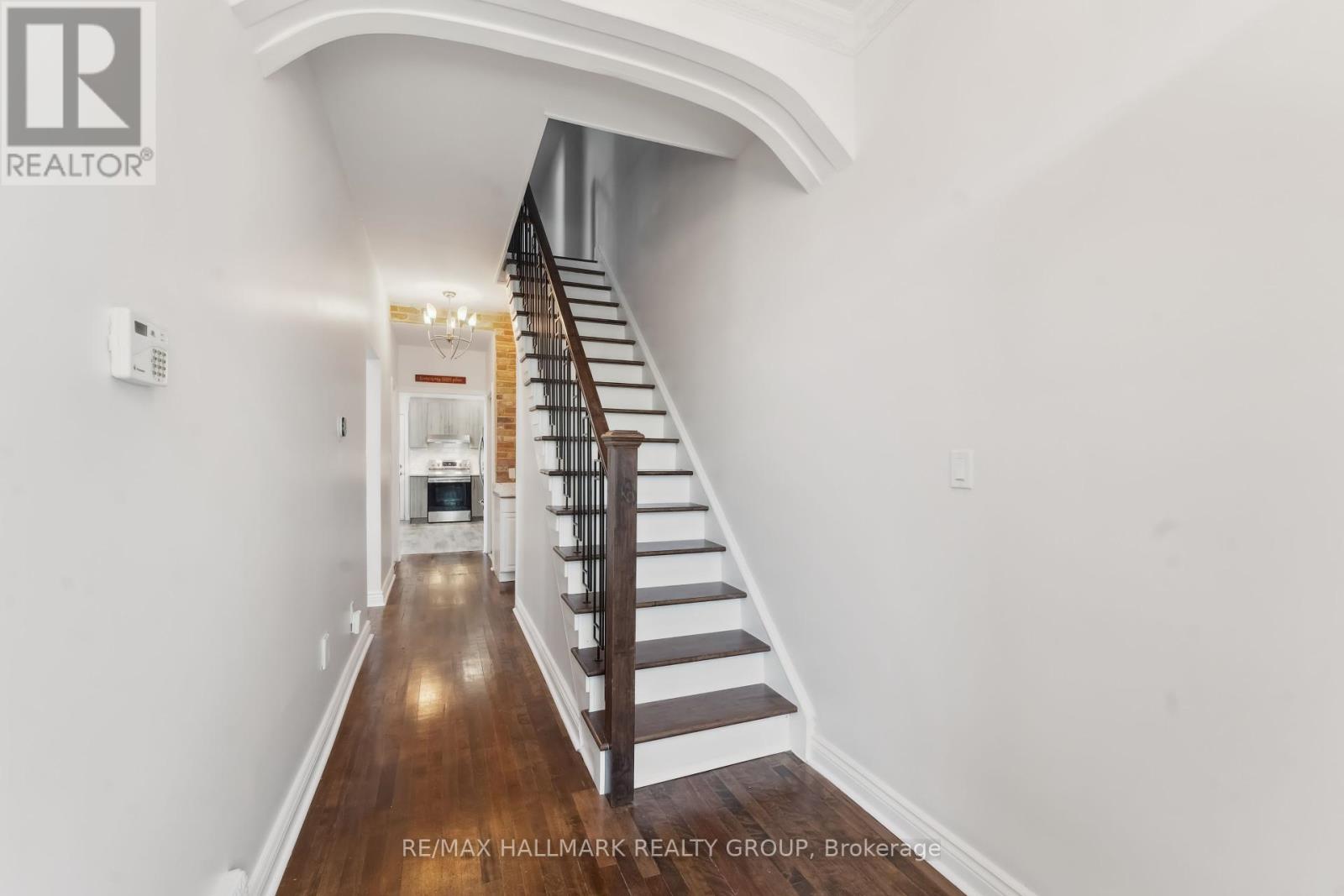 322 Booth Street