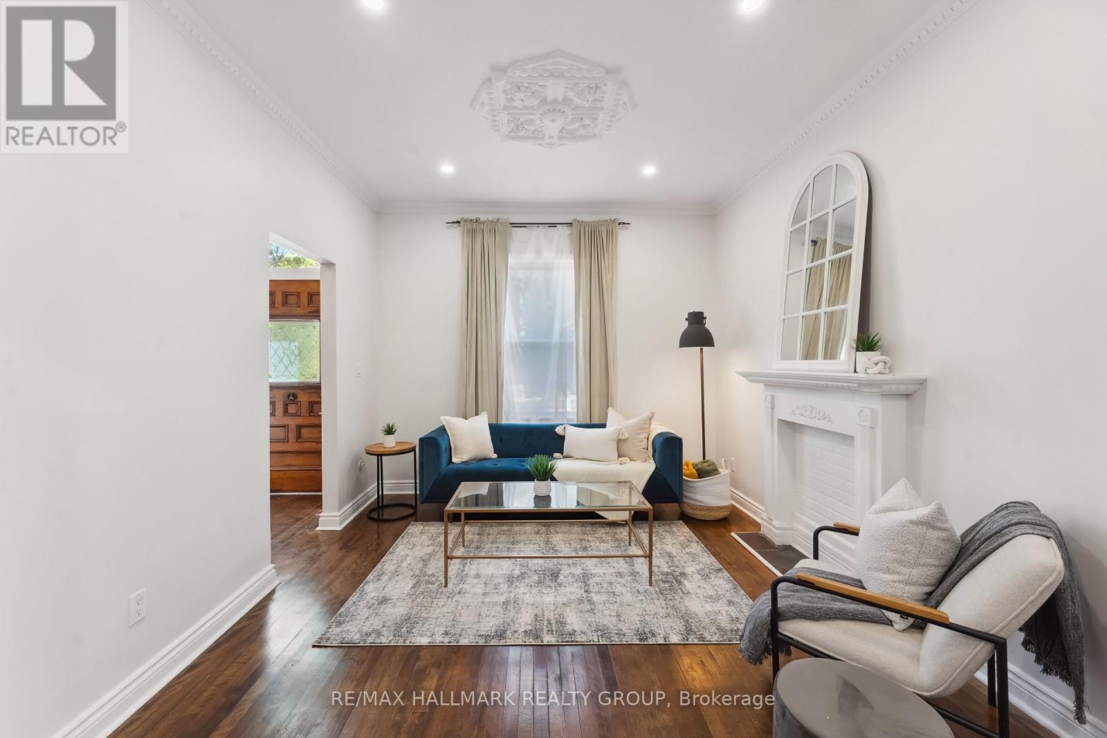 322 Booth Street