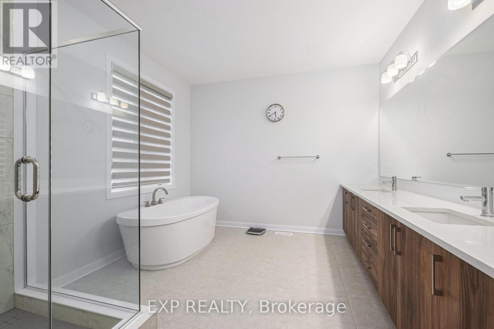 528 Anchor Circle