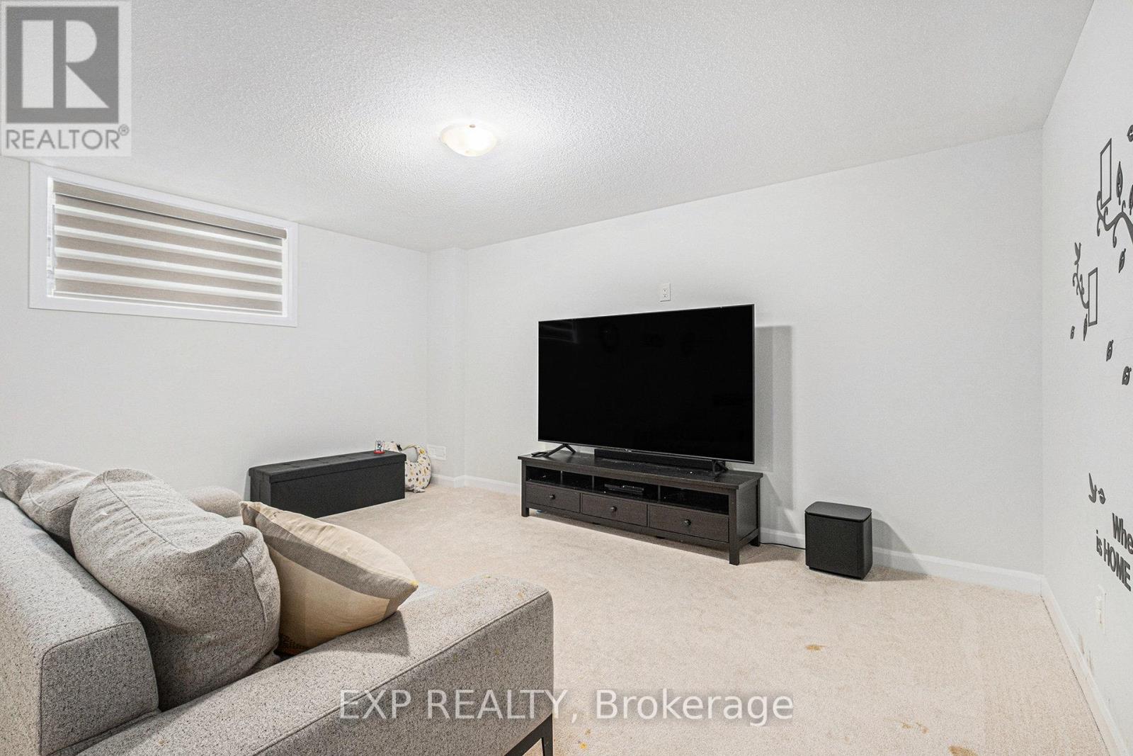 528 Anchor Circle