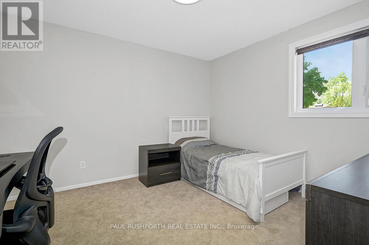 76 Chickasaw Crescent