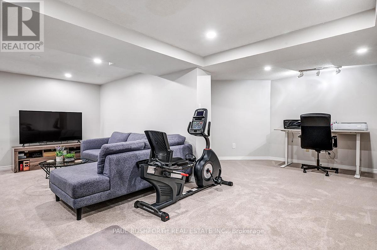 76 Chickasaw Crescent