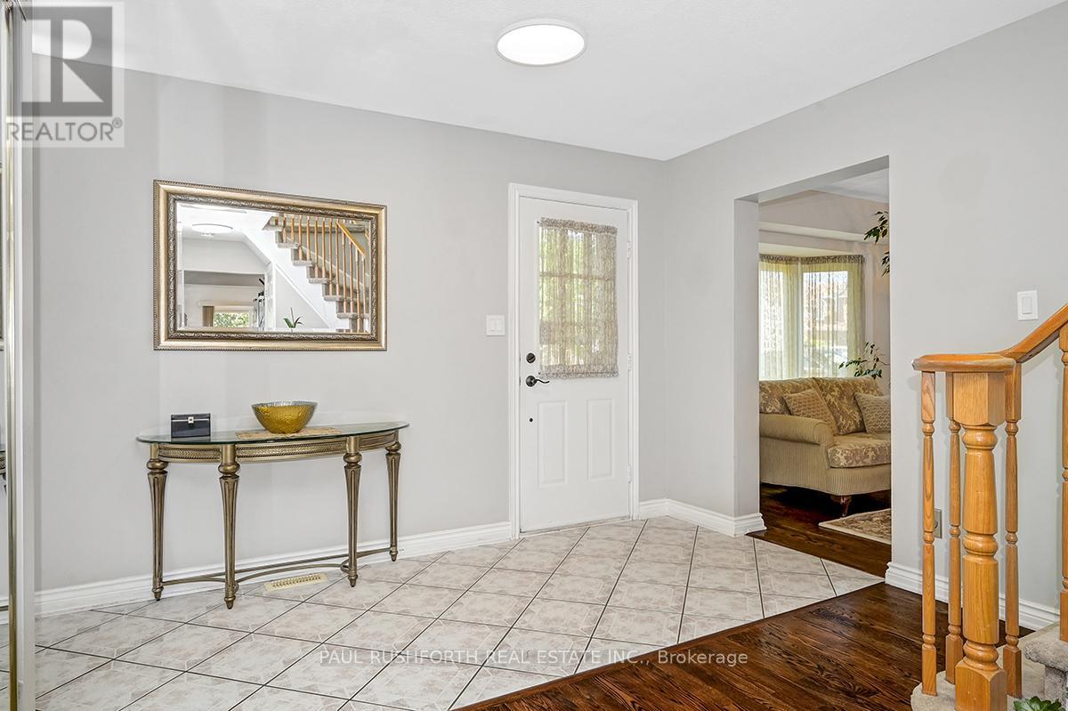 76 Chickasaw Crescent
