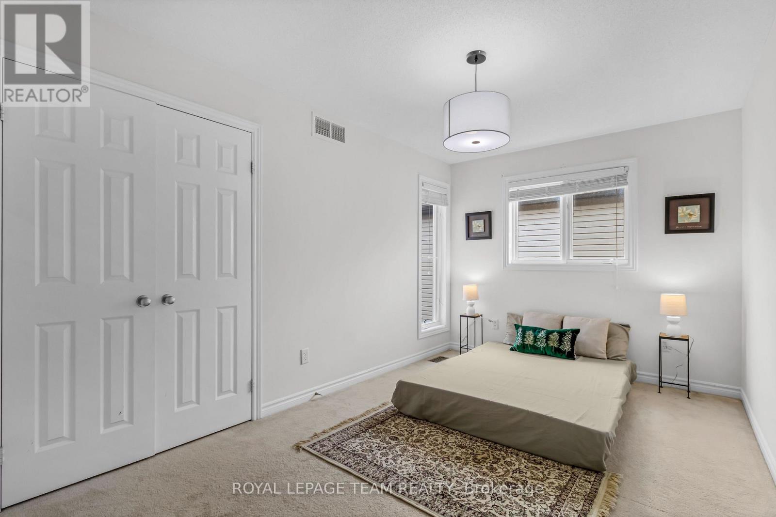 3728 Mountain Meadows Crescent