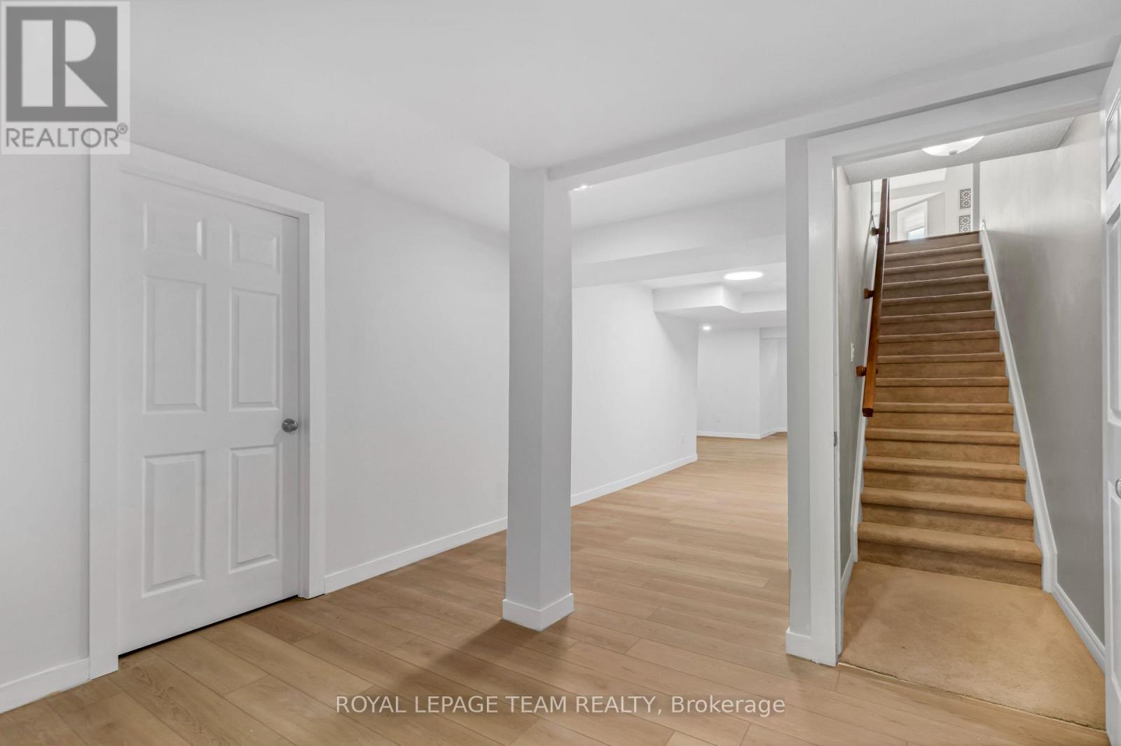 3728 Mountain Meadows Crescent