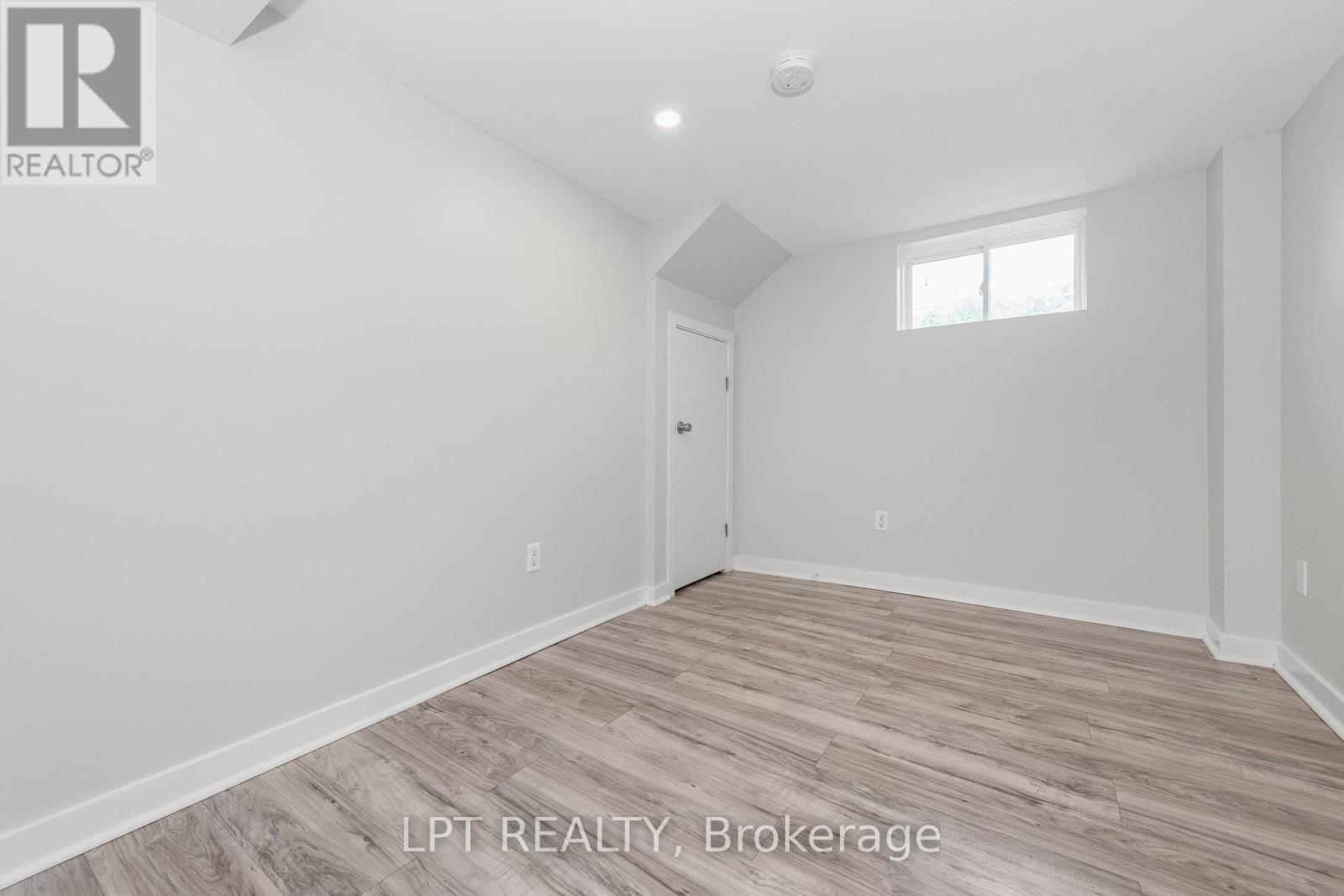 5 Attwood Crescent