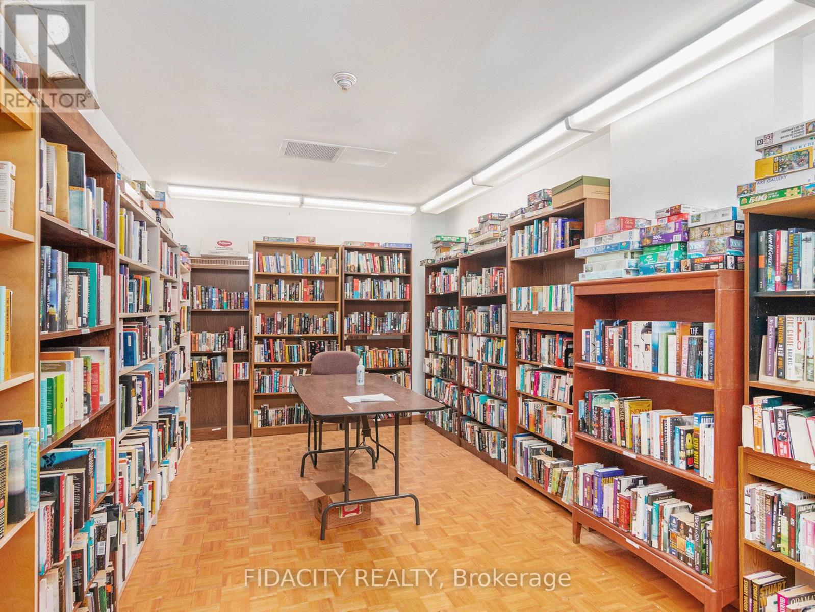 205 - 960 Teron Road