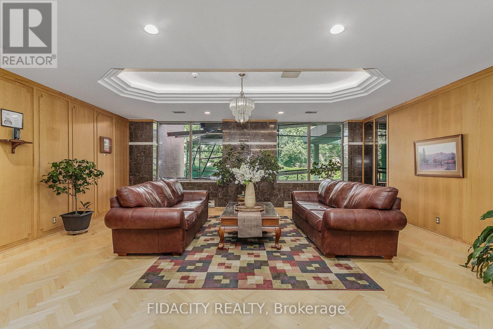 205 - 960 Teron Road