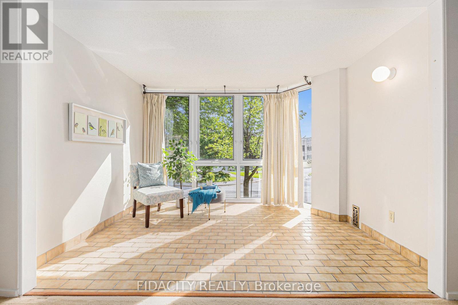 205 - 960 Teron Road