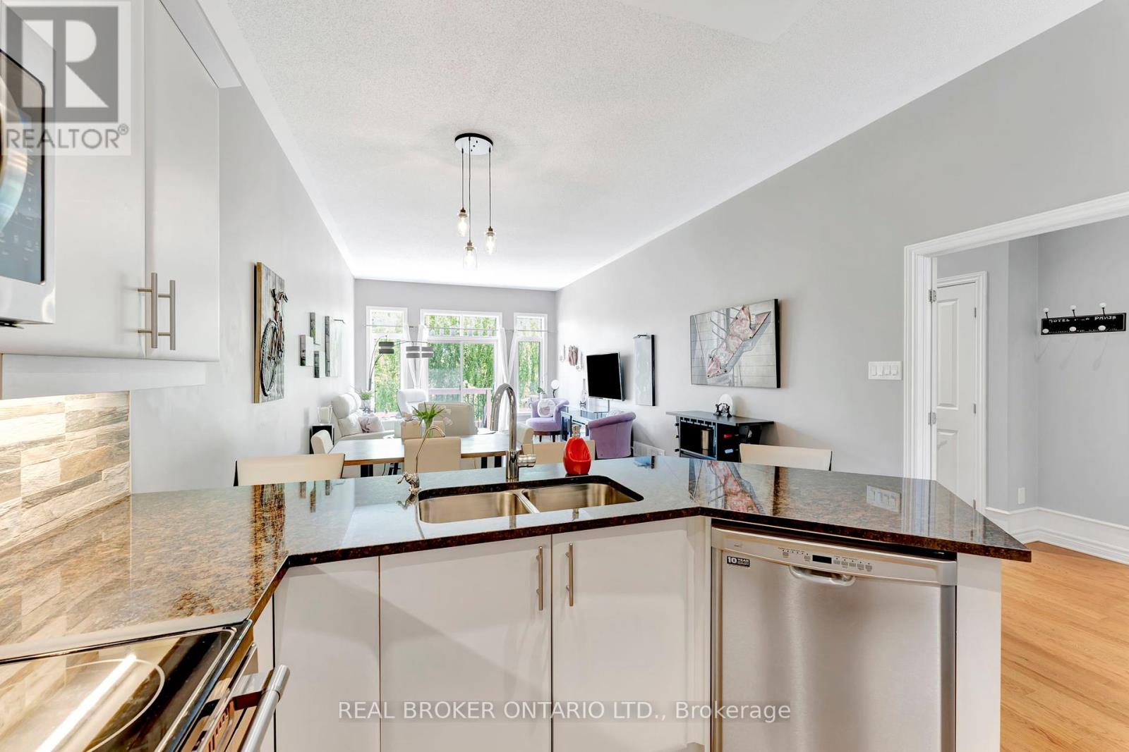 146 Oxford Street W
