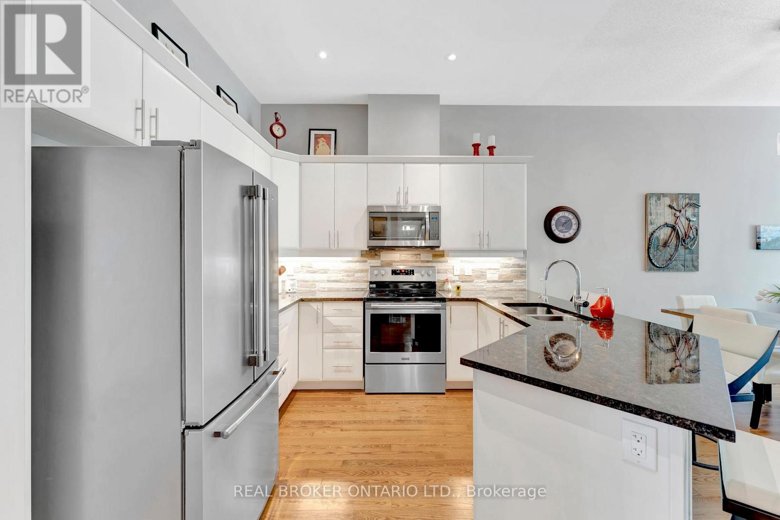 146 Oxford Street W