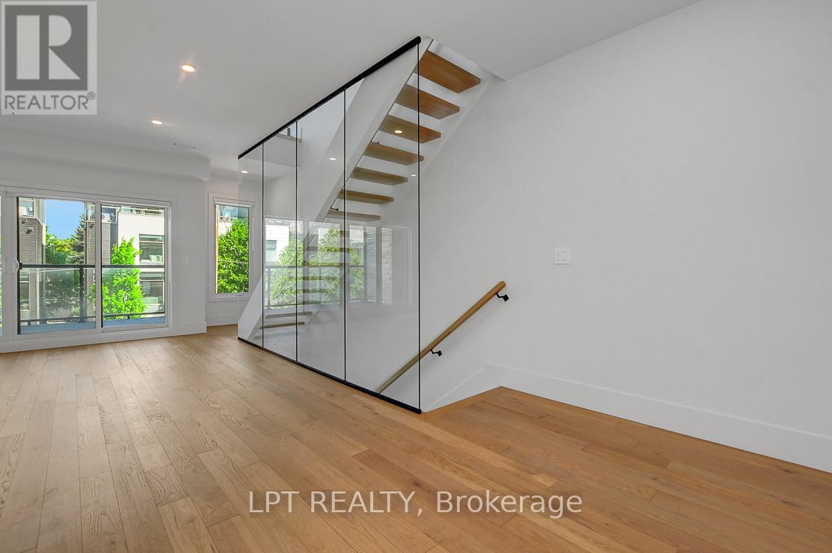 111 Greenfield Avenue