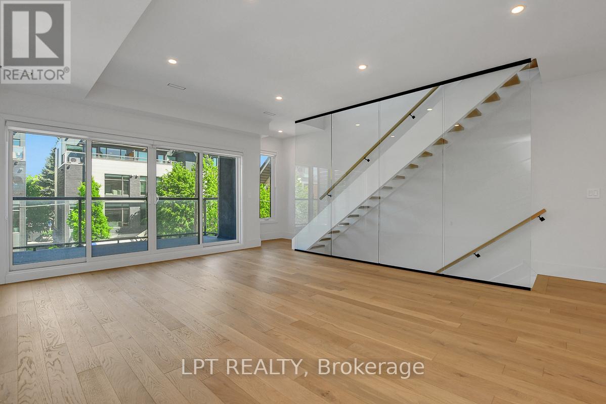 111 Greenfield Avenue