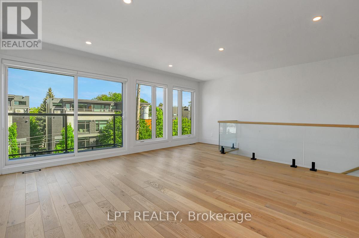 111 Greenfield Avenue