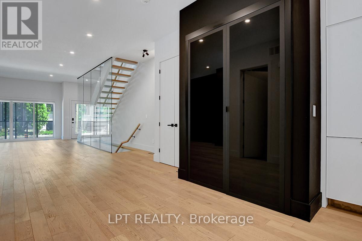 111 Greenfield Avenue
