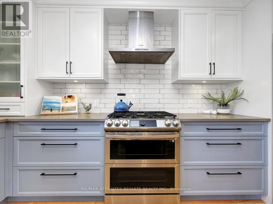 23 Tunis Avenue
