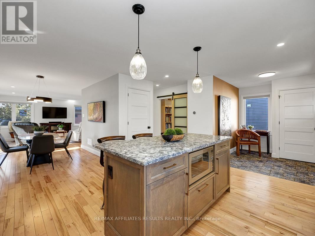 23 Tunis Avenue