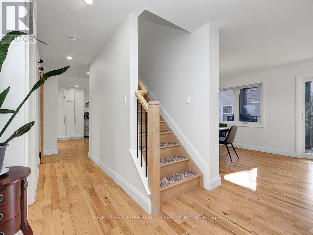 23 Tunis Avenue