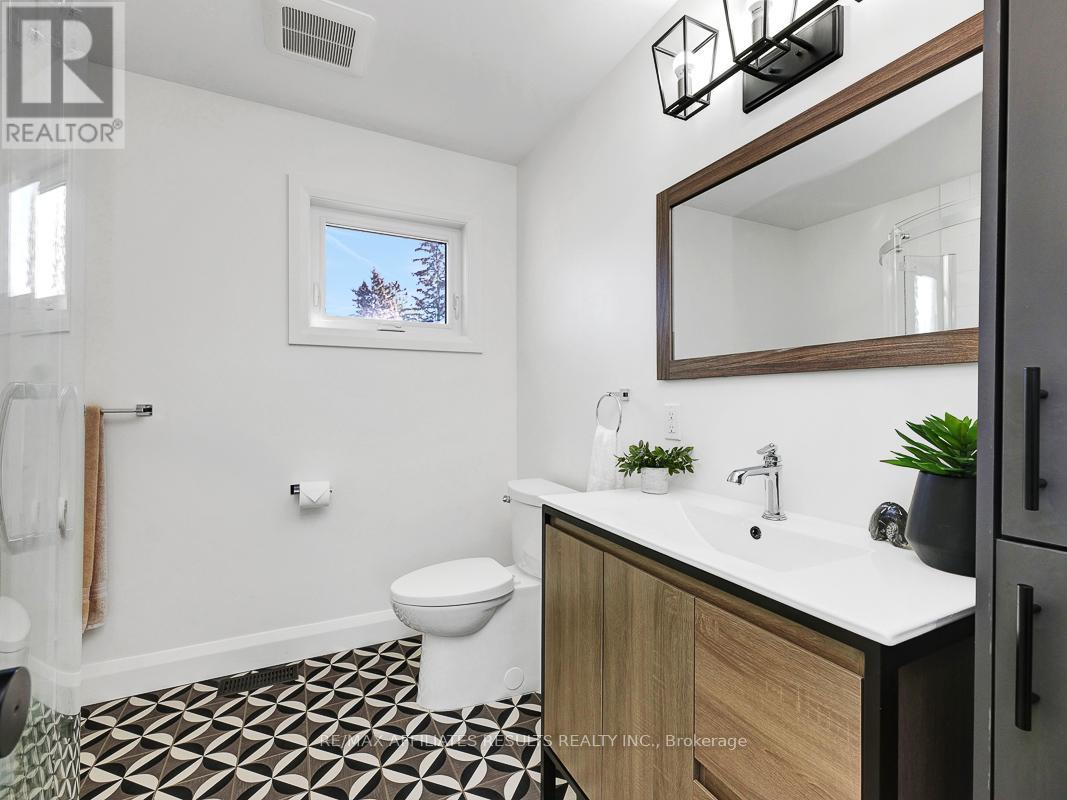 23 Tunis Avenue
