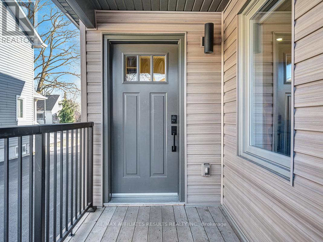 23 Tunis Avenue
