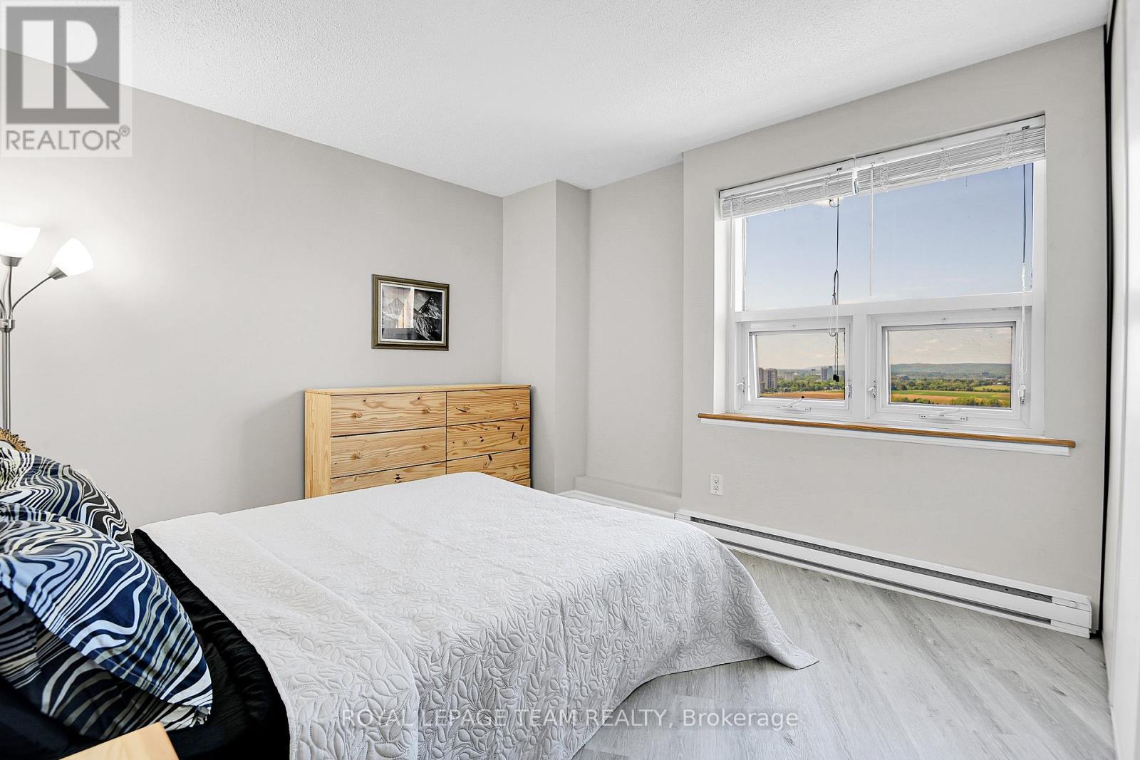 2409 - 900 Dynes Road