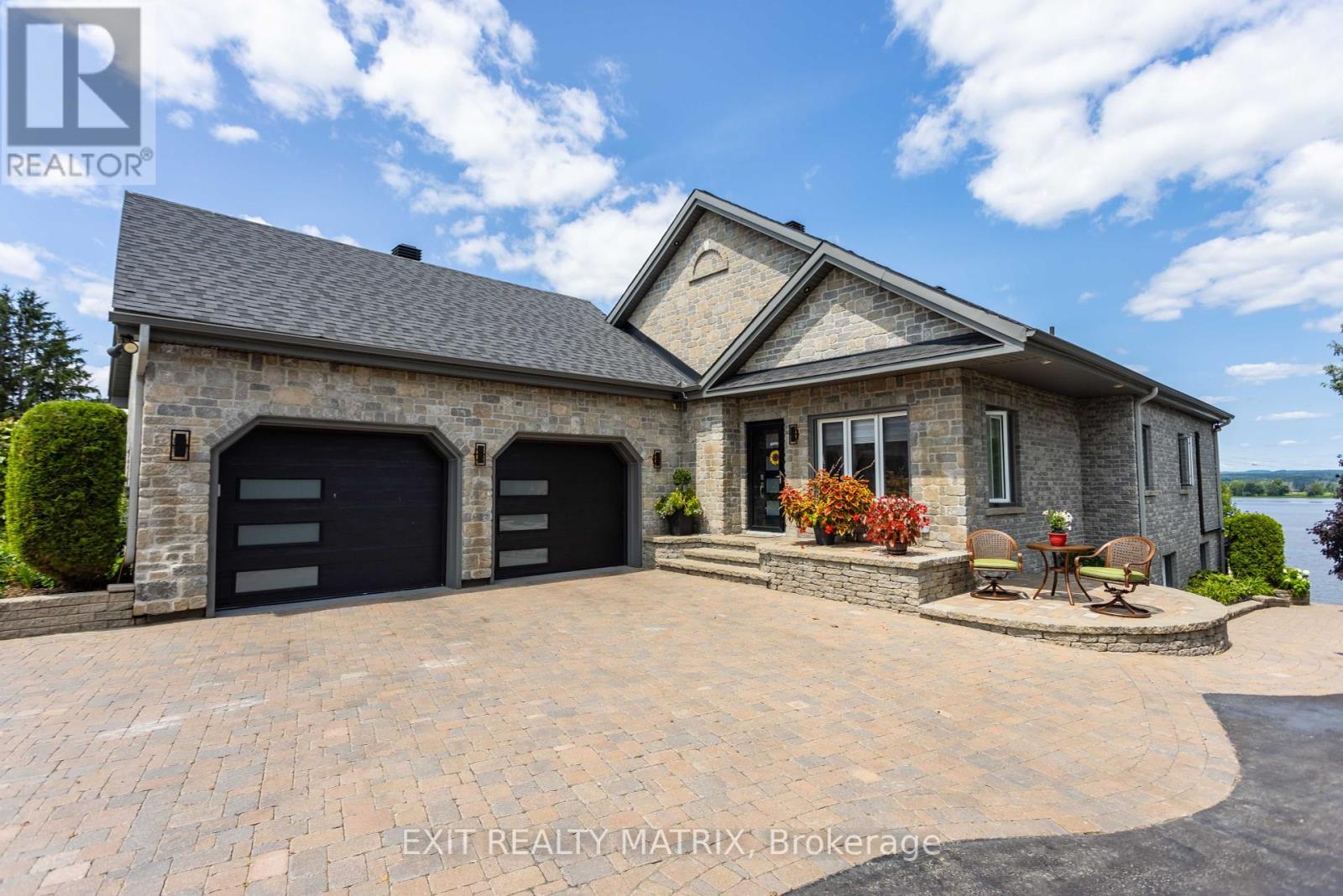 3835 Old Highway 17
