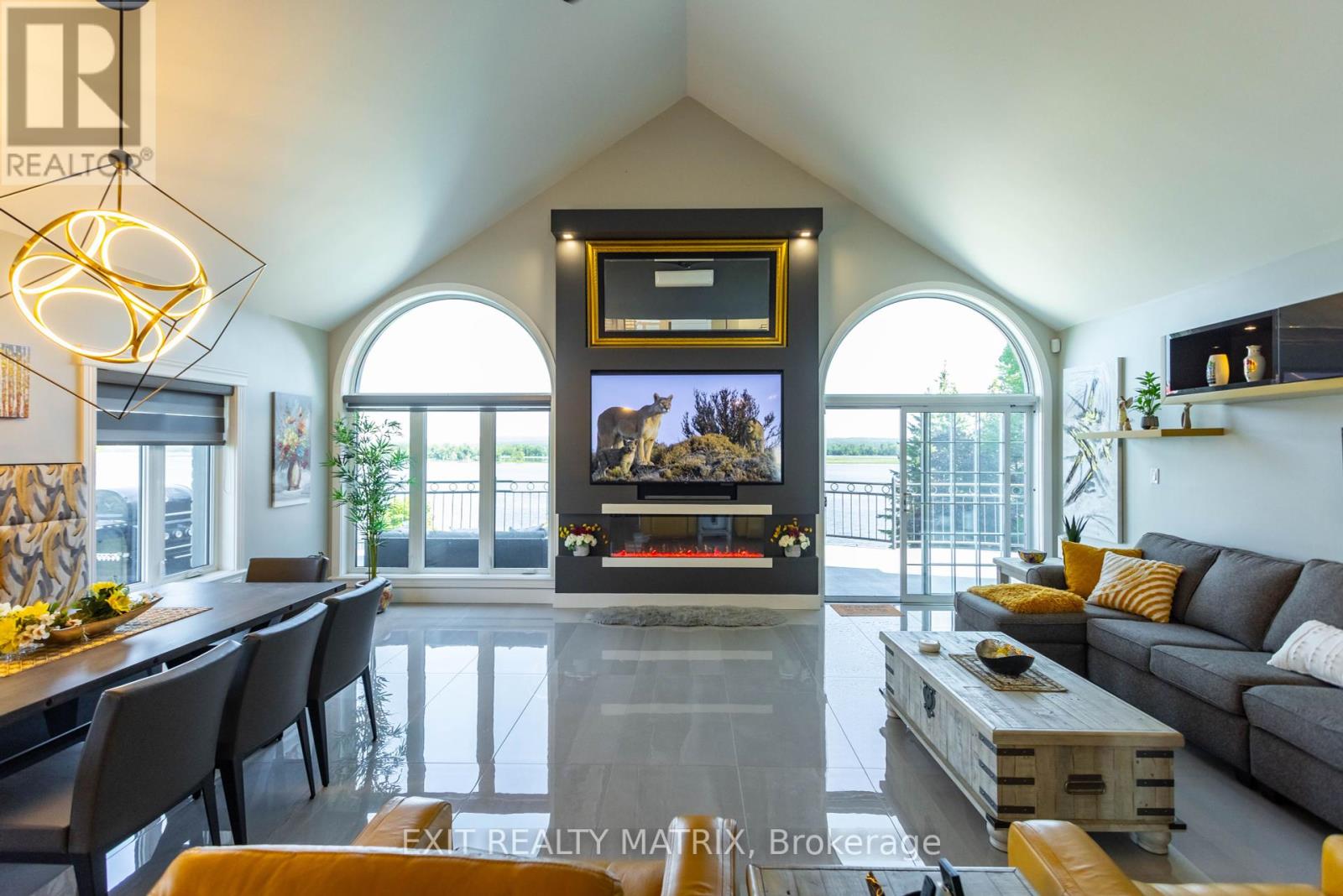 3835 Old Highway 17
