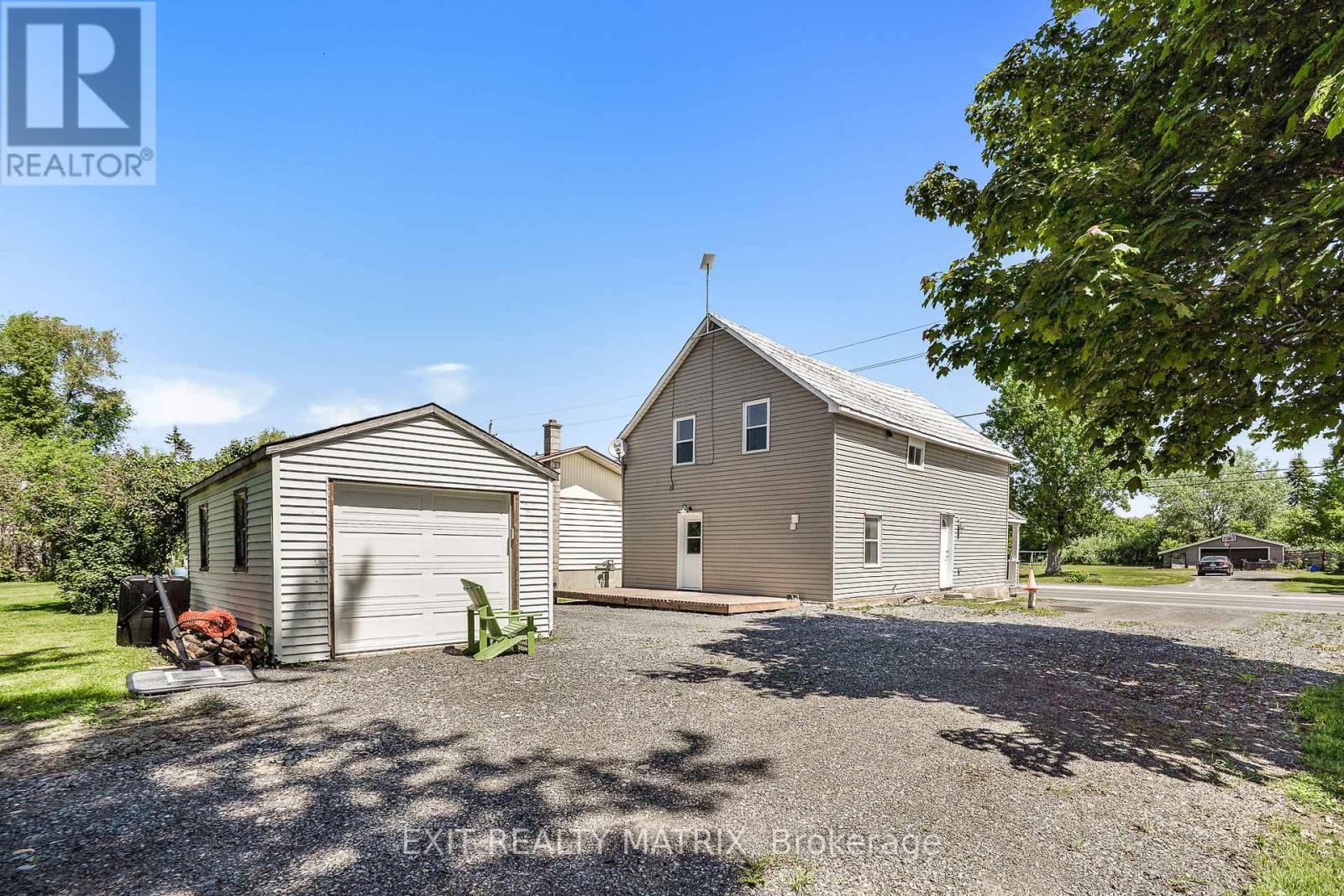 32 Cockburn Street