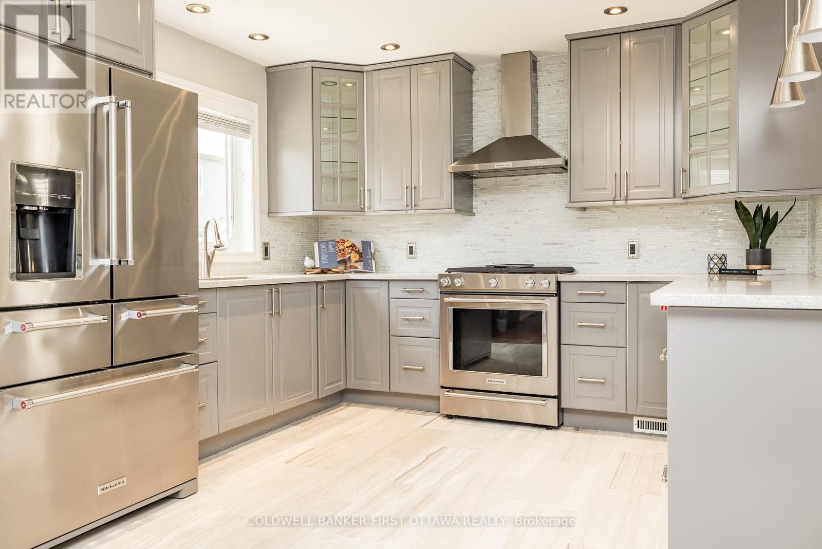 738 Tramontana Place