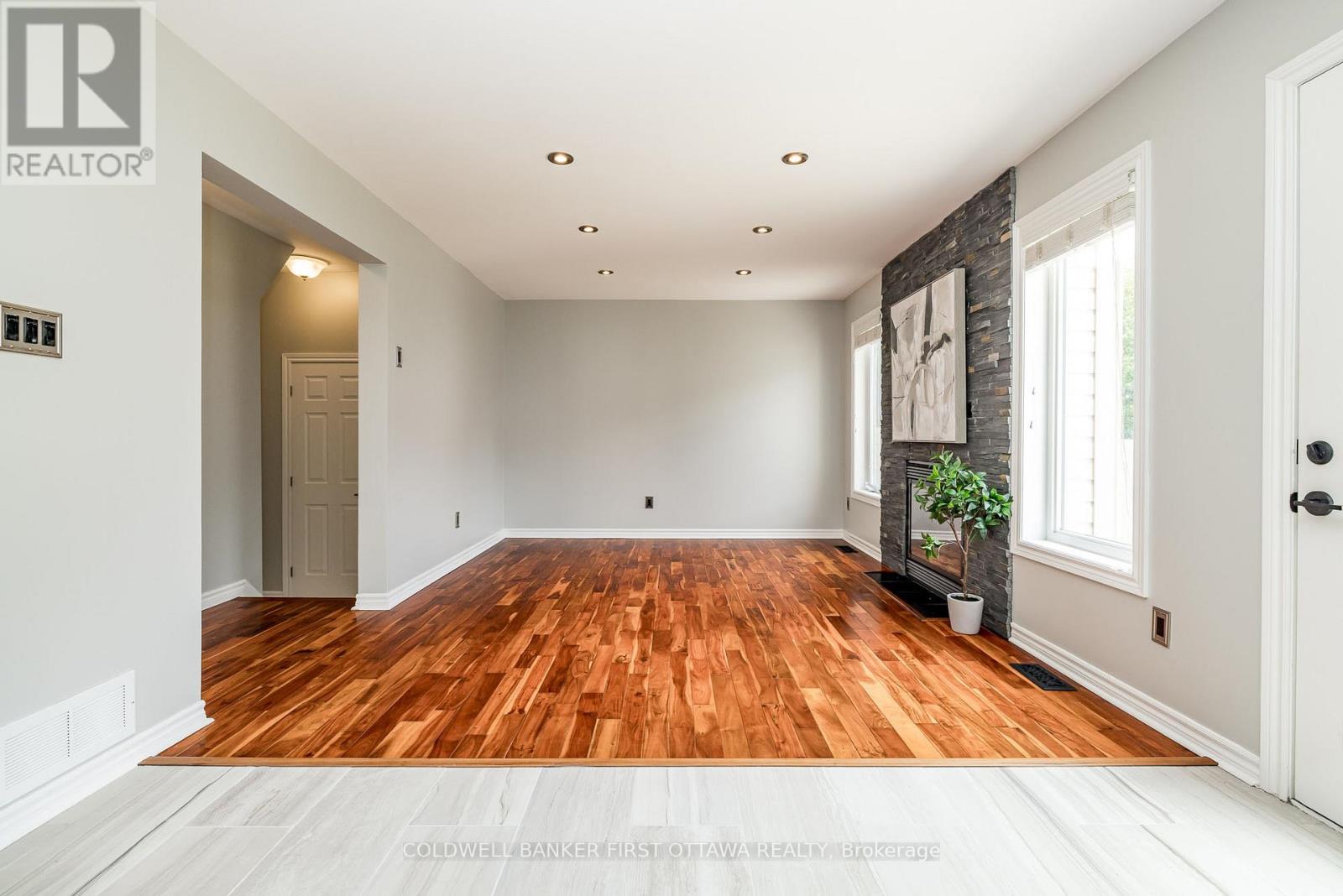 738 Tramontana Place