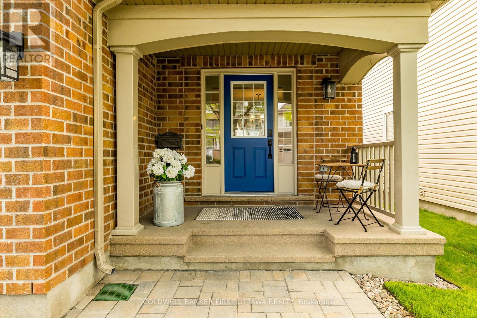 738 Tramontana Place