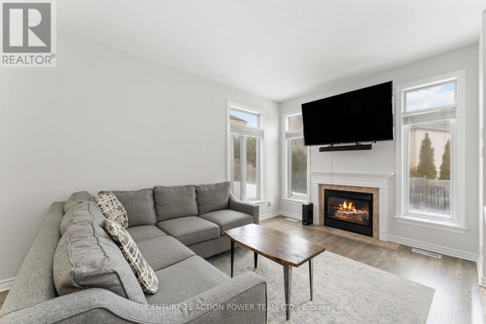 965 Gosnell Terrace