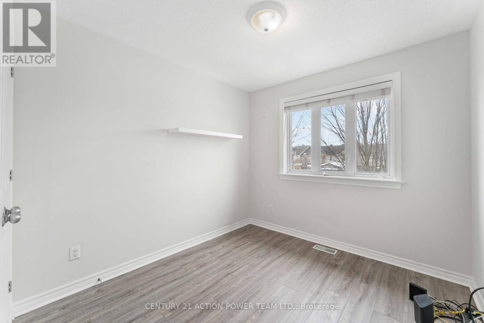 965 Gosnell Terrace