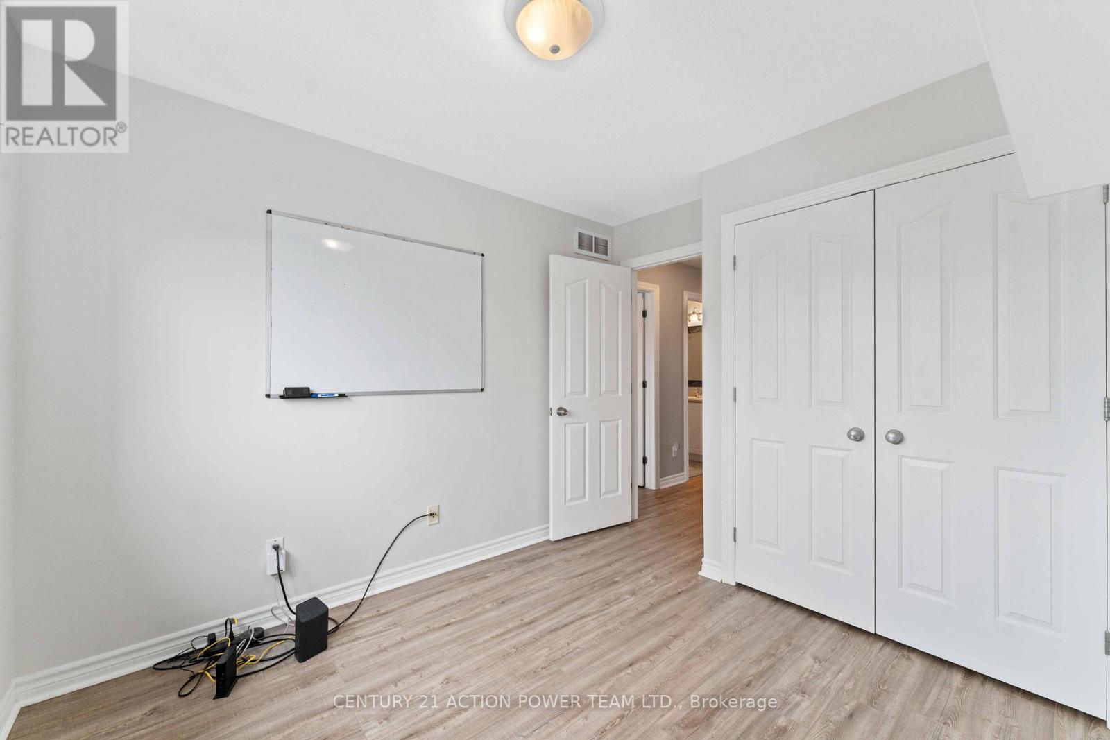 965 Gosnell Terrace