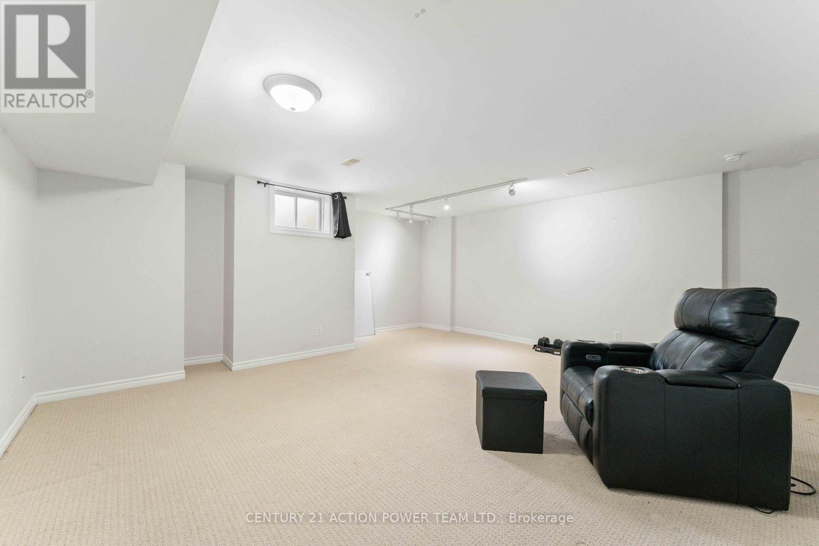 965 Gosnell Terrace