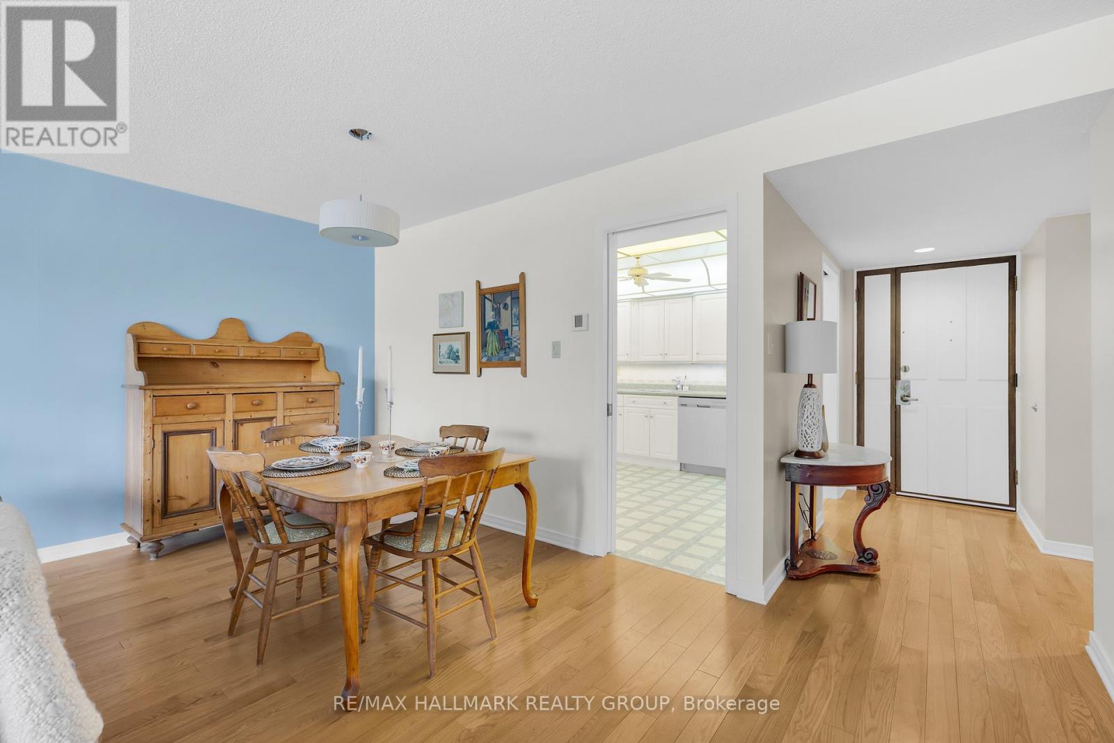 405 - 55 Water Street E