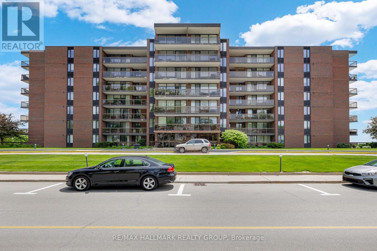 405 - 55 Water Street E