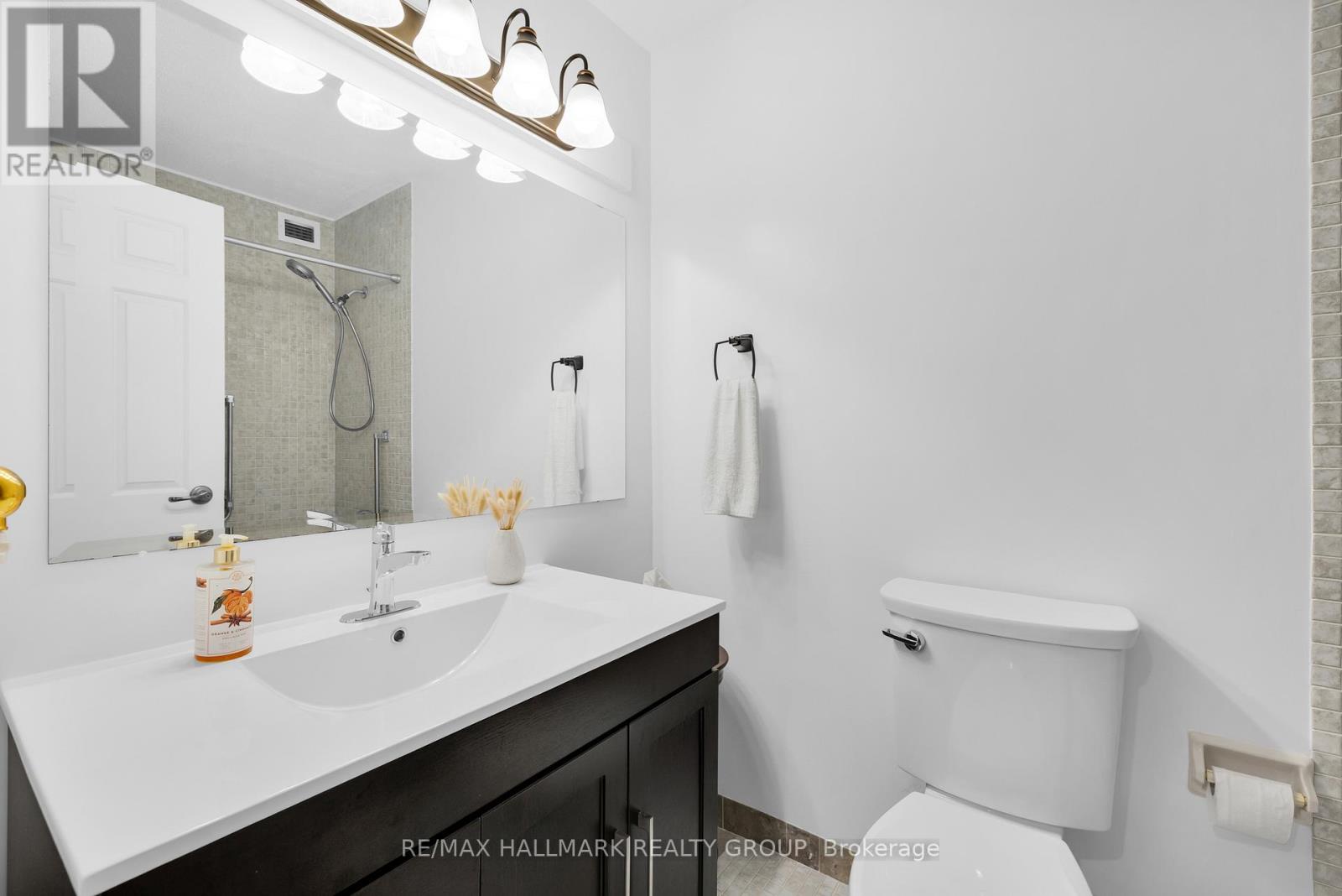 405 - 55 Water Street E