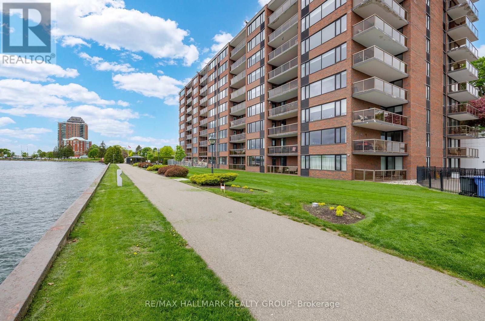 405 - 55 Water Street E