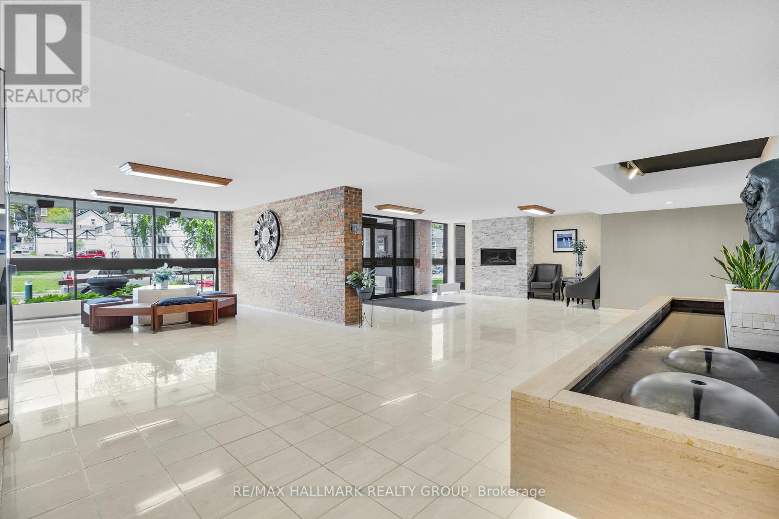 405 - 55 Water Street E