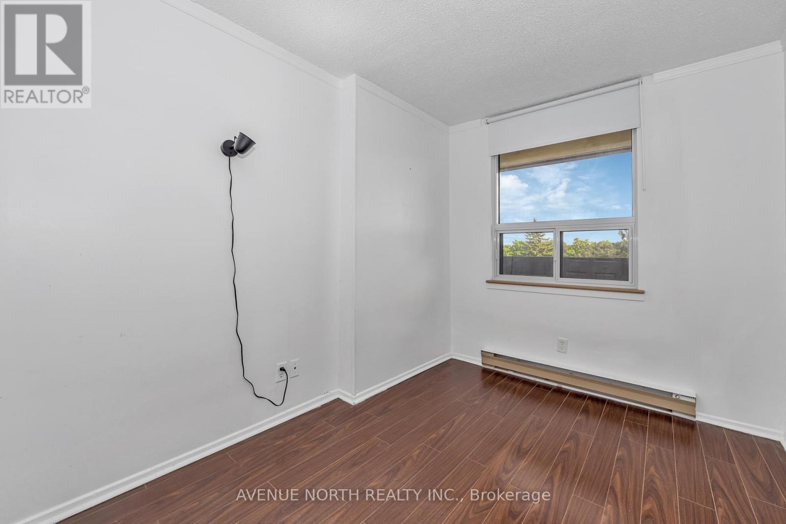 308 - 900 Dynes Road