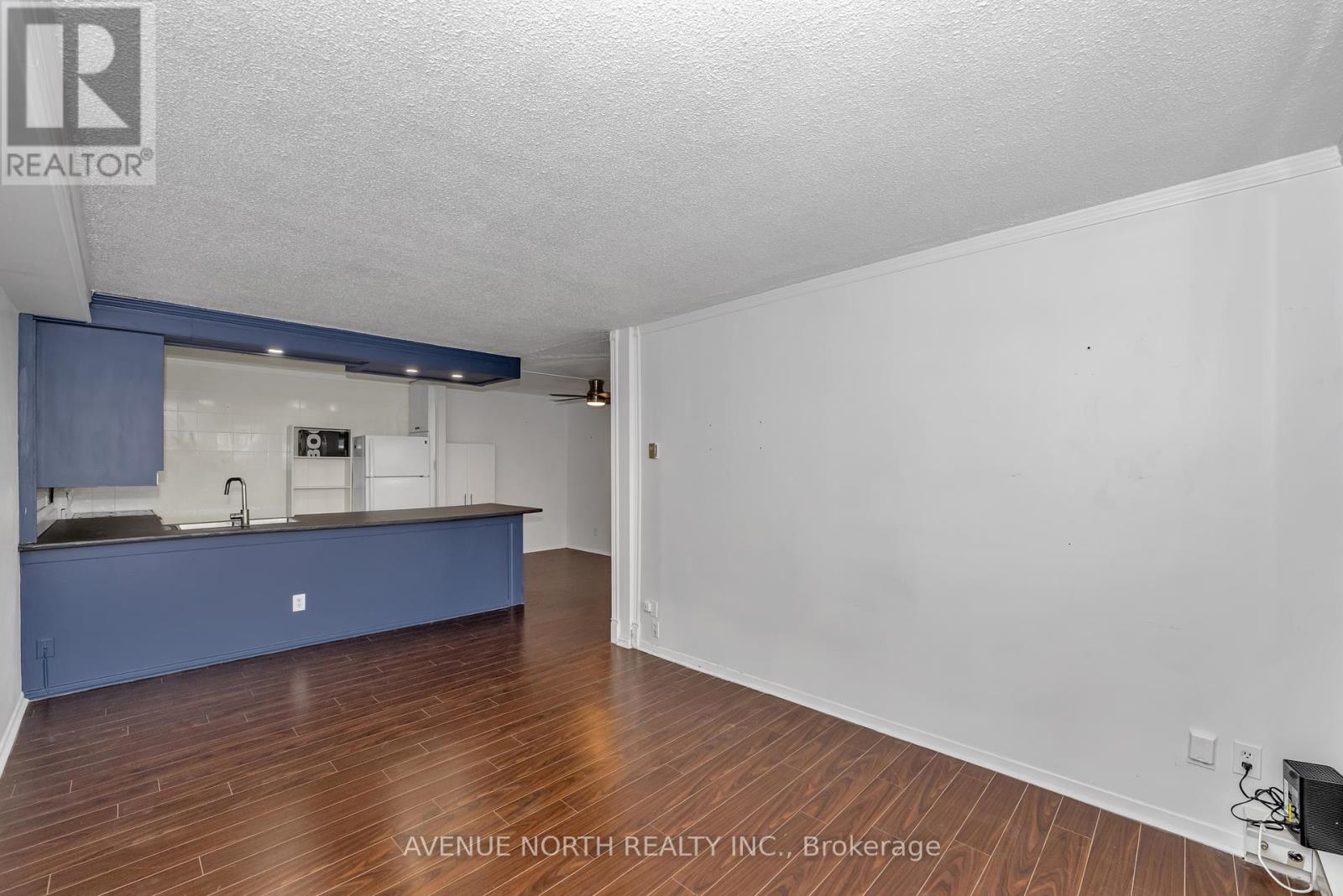 308 - 900 Dynes Road