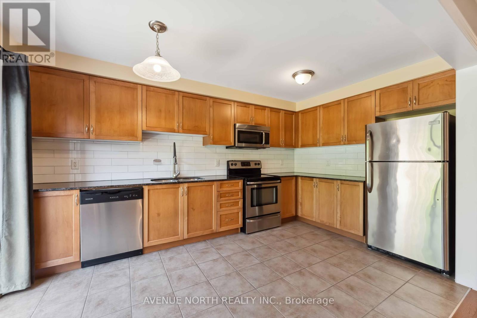 762 Mayfly Crescent