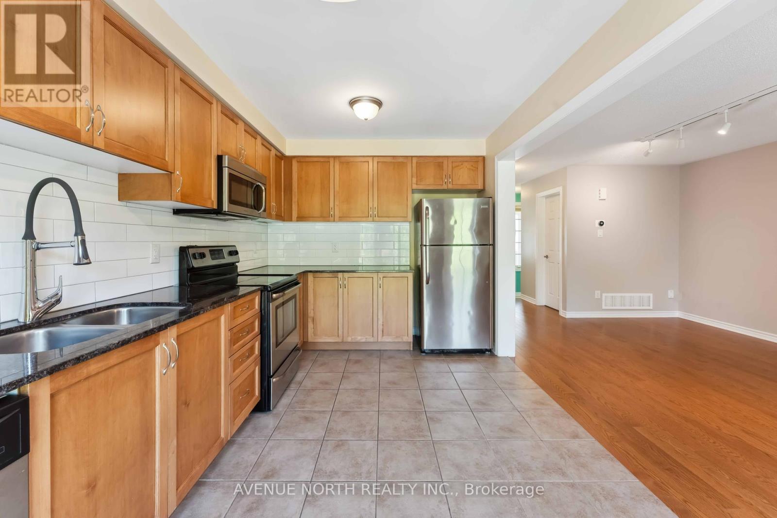 762 Mayfly Crescent