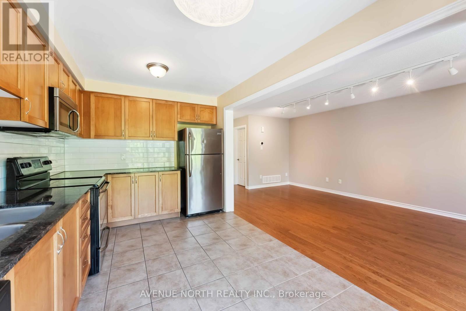 762 Mayfly Crescent
