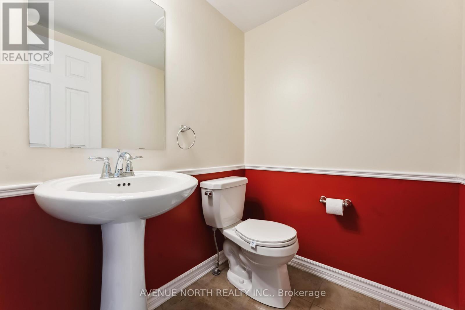 762 Mayfly Crescent