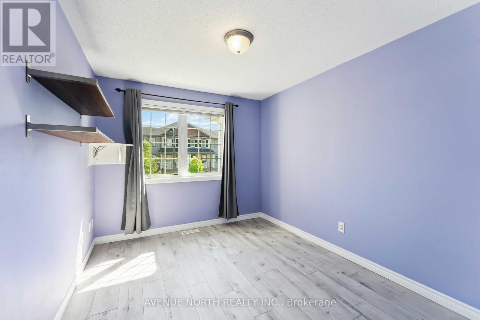 762 Mayfly Crescent