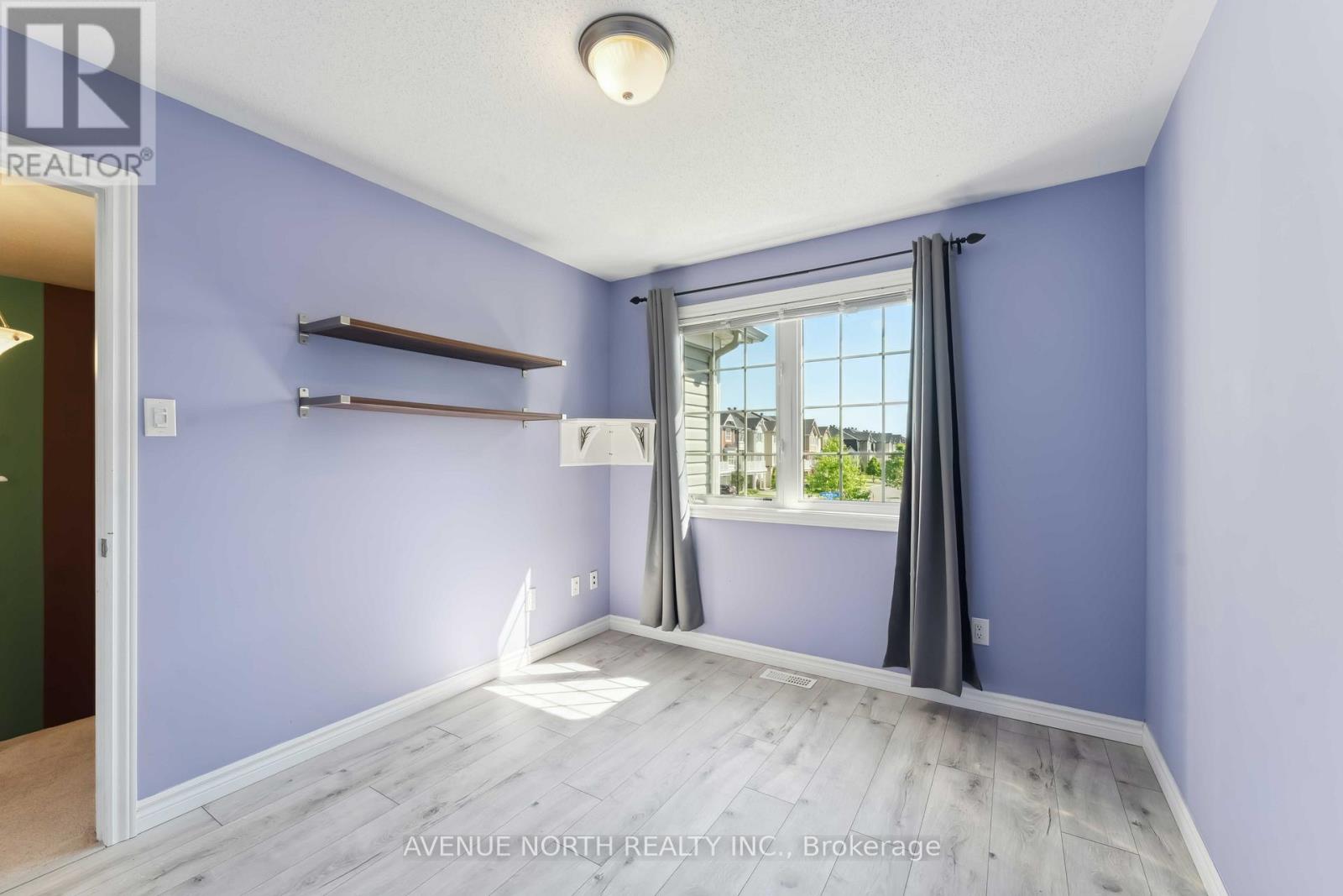 762 Mayfly Crescent