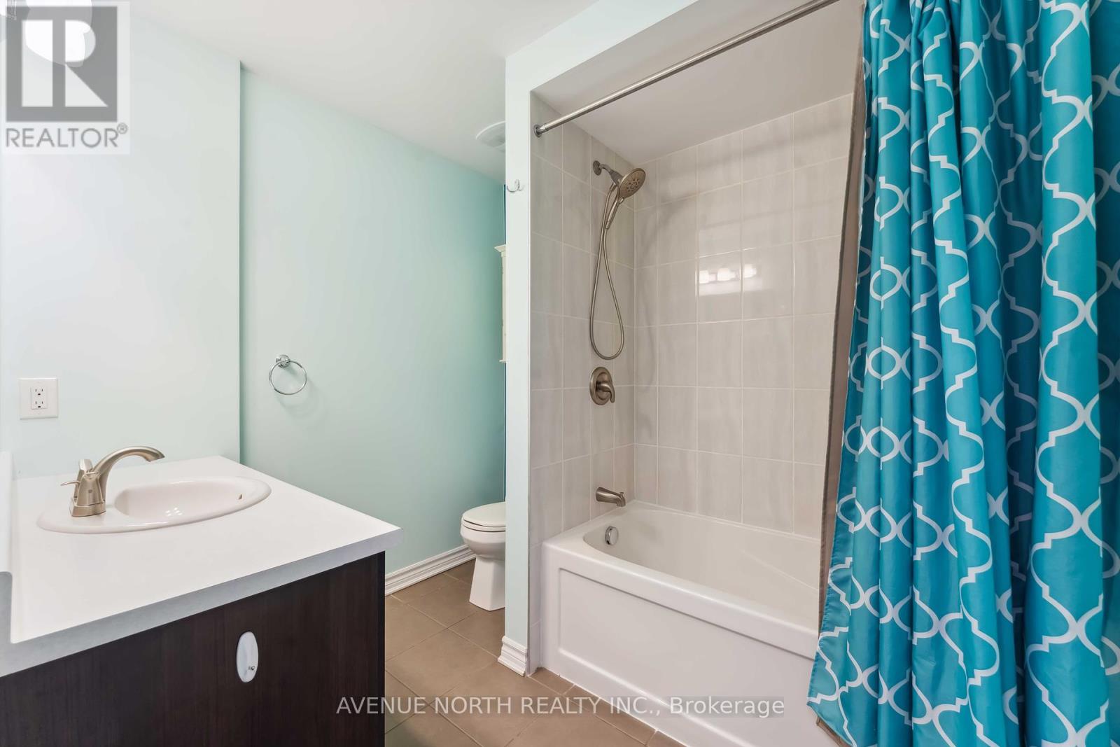 762 Mayfly Crescent