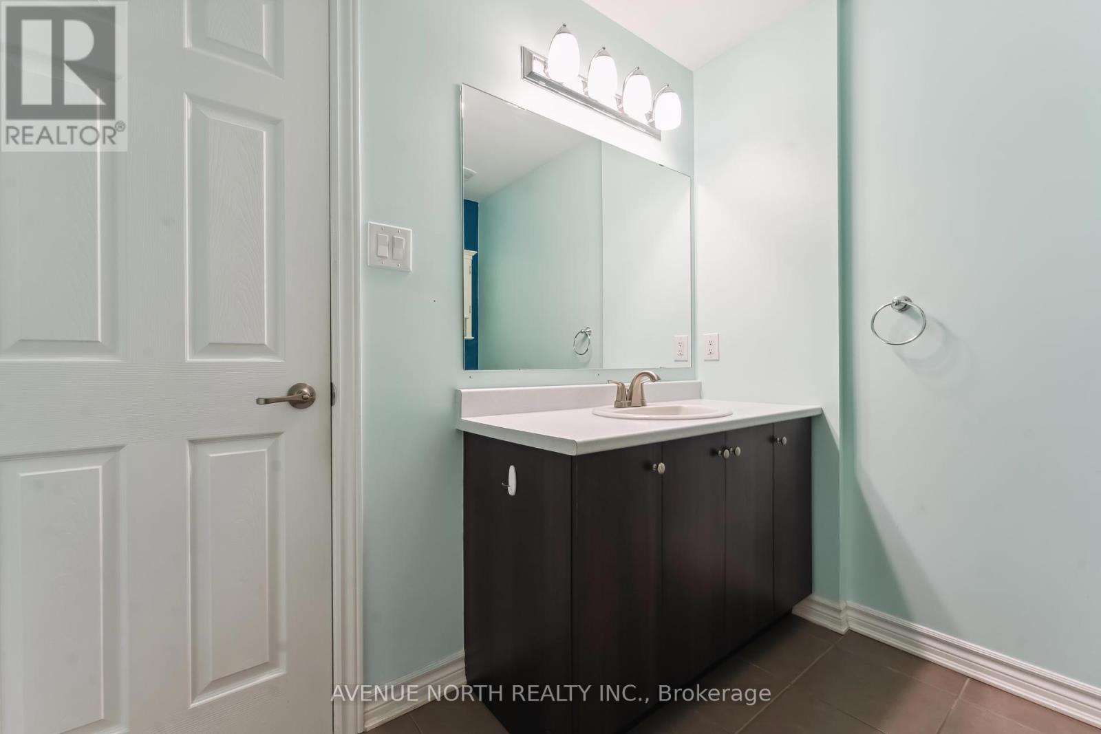 762 Mayfly Crescent